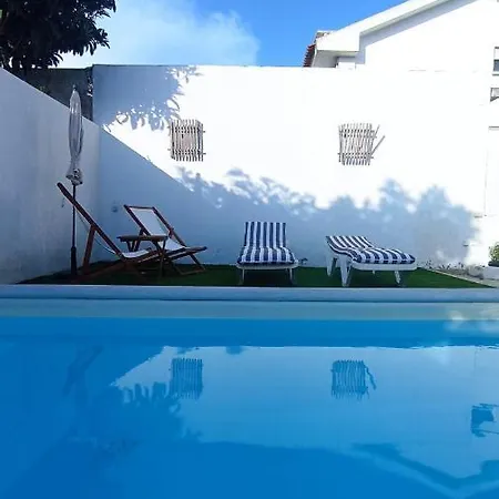 Tatil Evi Caparica-pool And Walking Distance To The *