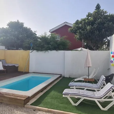 Caparica-pool And Walking Distance To The