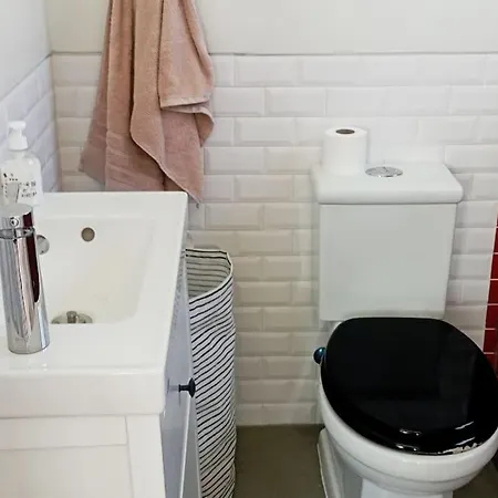 Caparica-Pool And Walking Distance To The Beach 度假居 *