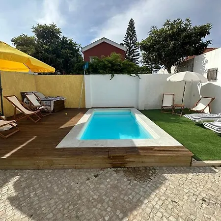 度假居 Caparica-Pool And Walking Distance To The Beach *