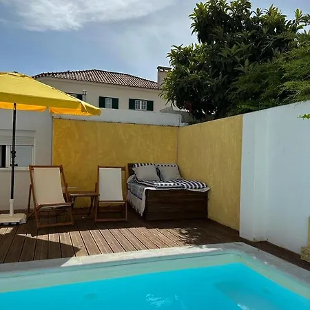 Caparica-Pool And Walking Distance To The Beach