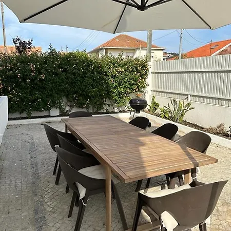 Caparica-Pool And Walking Distance To The Beach 度假居
