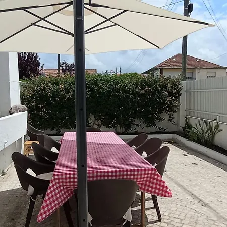 度假居 Caparica-Pool And Walking Distance To The Beach *